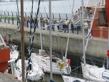 L'éclusage des bateaux au Barrage d'Arzal 